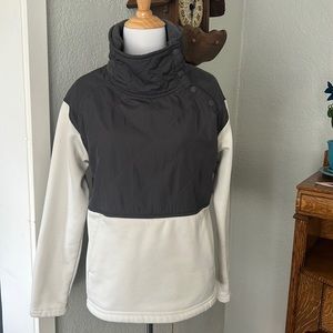 The North Face ivory/grey pullover woman’s size small